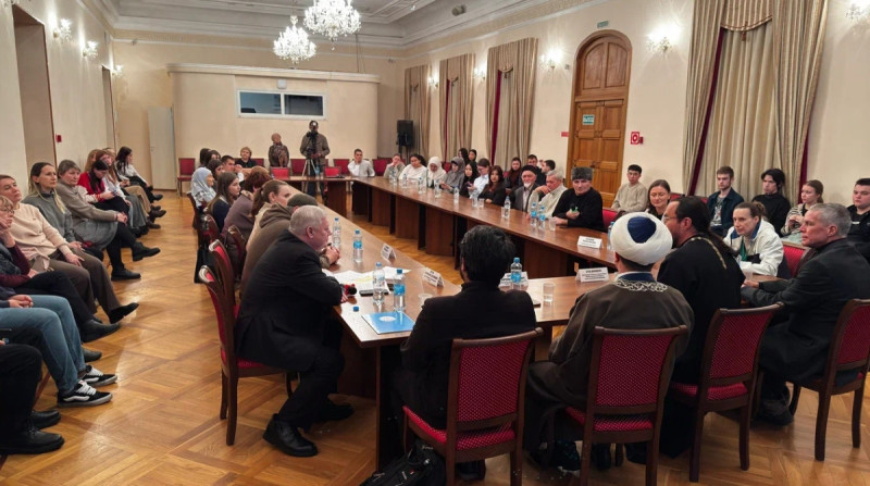 Седьмое заседание "Дискуссионного клуба евразийской молодежи"